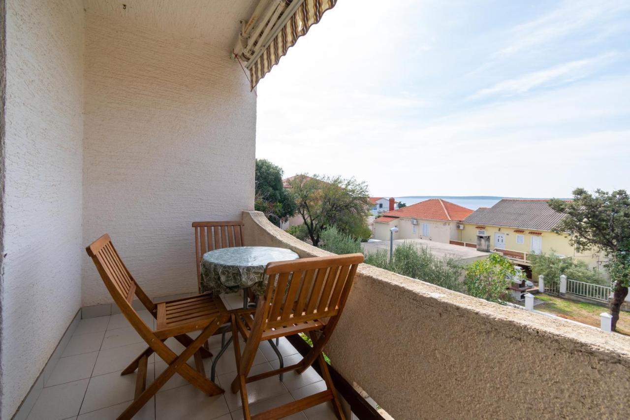 Apartments By The Sea Mandre, Pag - 3084 Kolan Eksteriør bilde