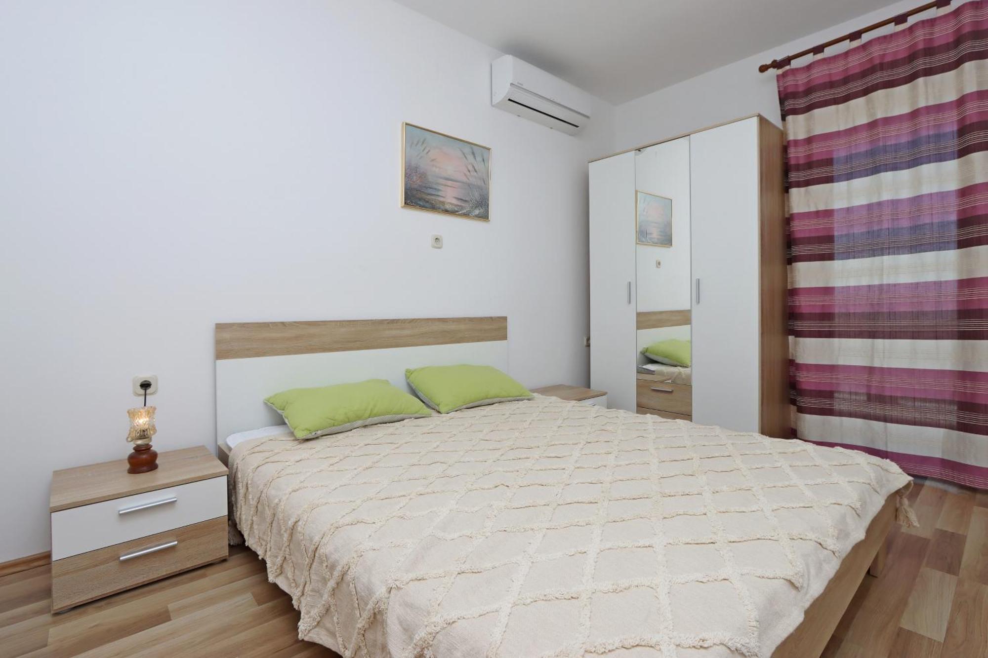 Apartments By The Sea Mandre, Pag - 3084 Kolan Eksteriør bilde