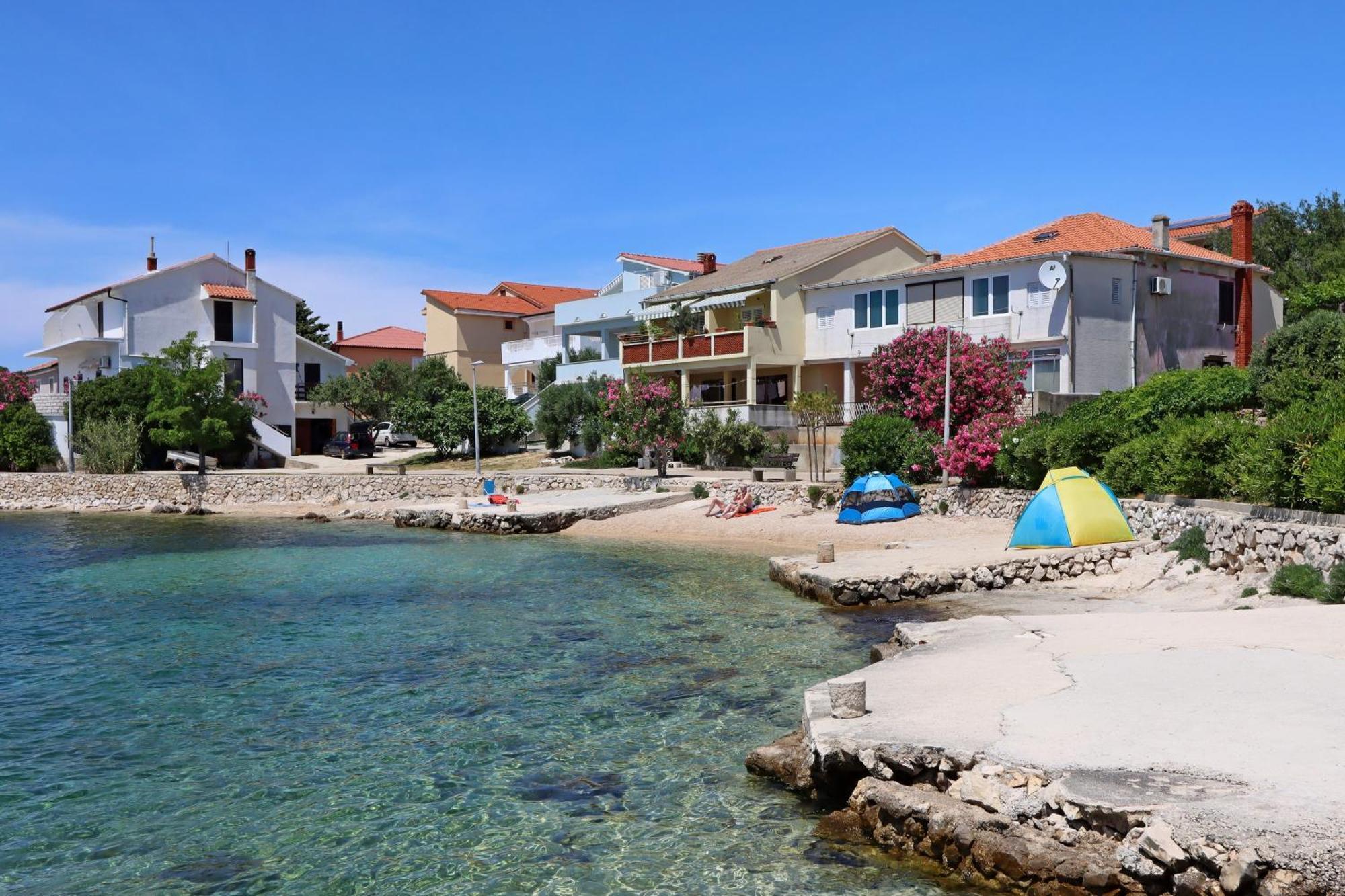 Apartments By The Sea Mandre, Pag - 3084 Kolan Eksteriør bilde