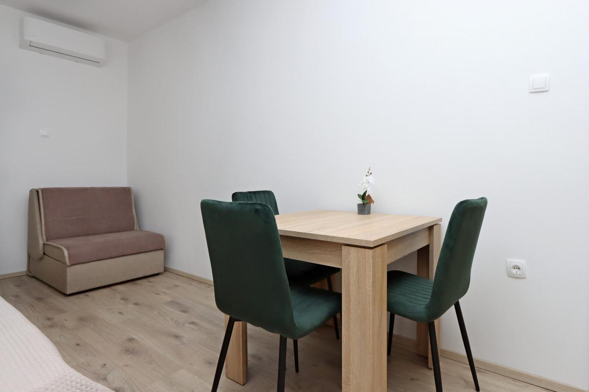 Apartments By The Sea Mandre, Pag - 3084 Kolan Rom bilde