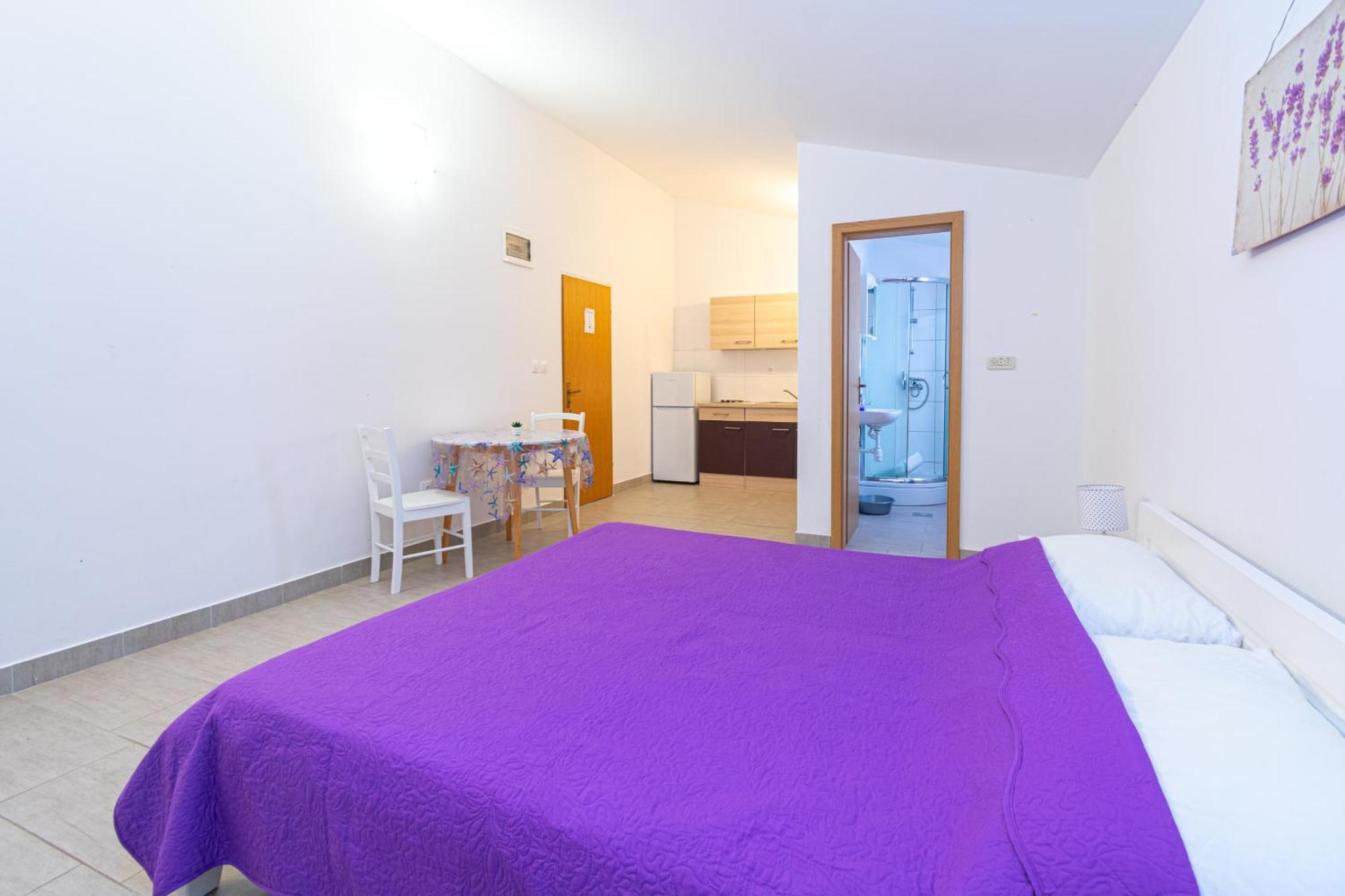 Apartments By The Sea Mandre, Pag - 3084 Kolan Rom bilde